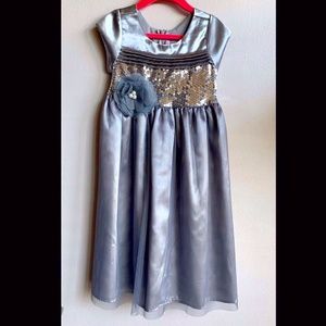 For 3/$45 ⭐️ C'est Chouette Kid's Party Dress Size 4
